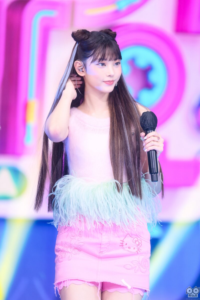 220821 NewJeans at Inkigayo Encore Stage documents 17