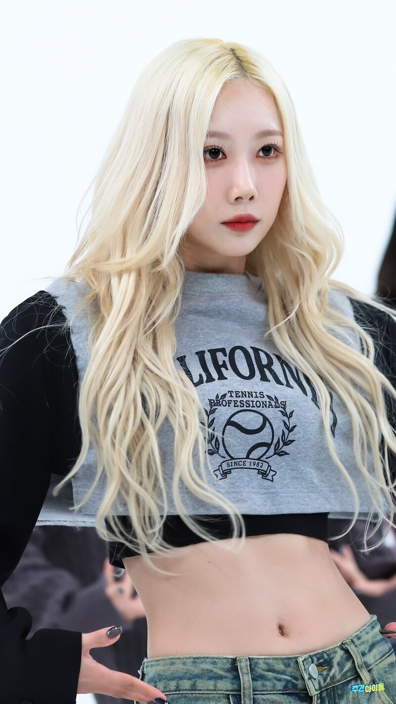 231128 MBC Naver Post - Dreamcatcher Handong - Weekly Idol On-site Photos documents 2