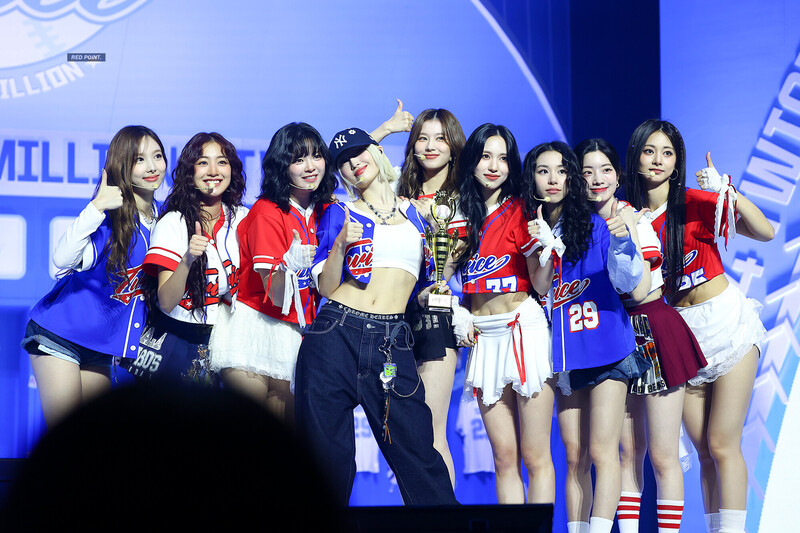 241020 TWICE - Fanmeeting 'HOME 9ROUND' documents 1