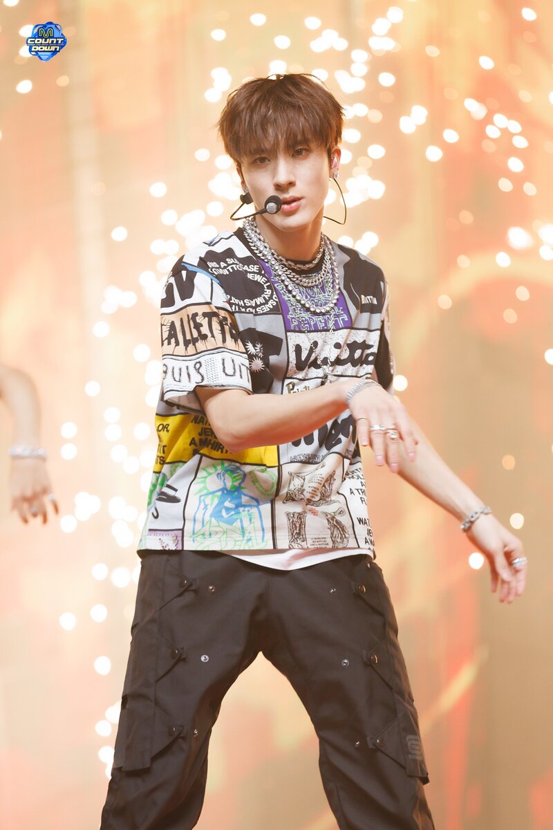 240111 THE BOYZ (Special Unit) Eric - 'Honey' at M Countdown documents 9