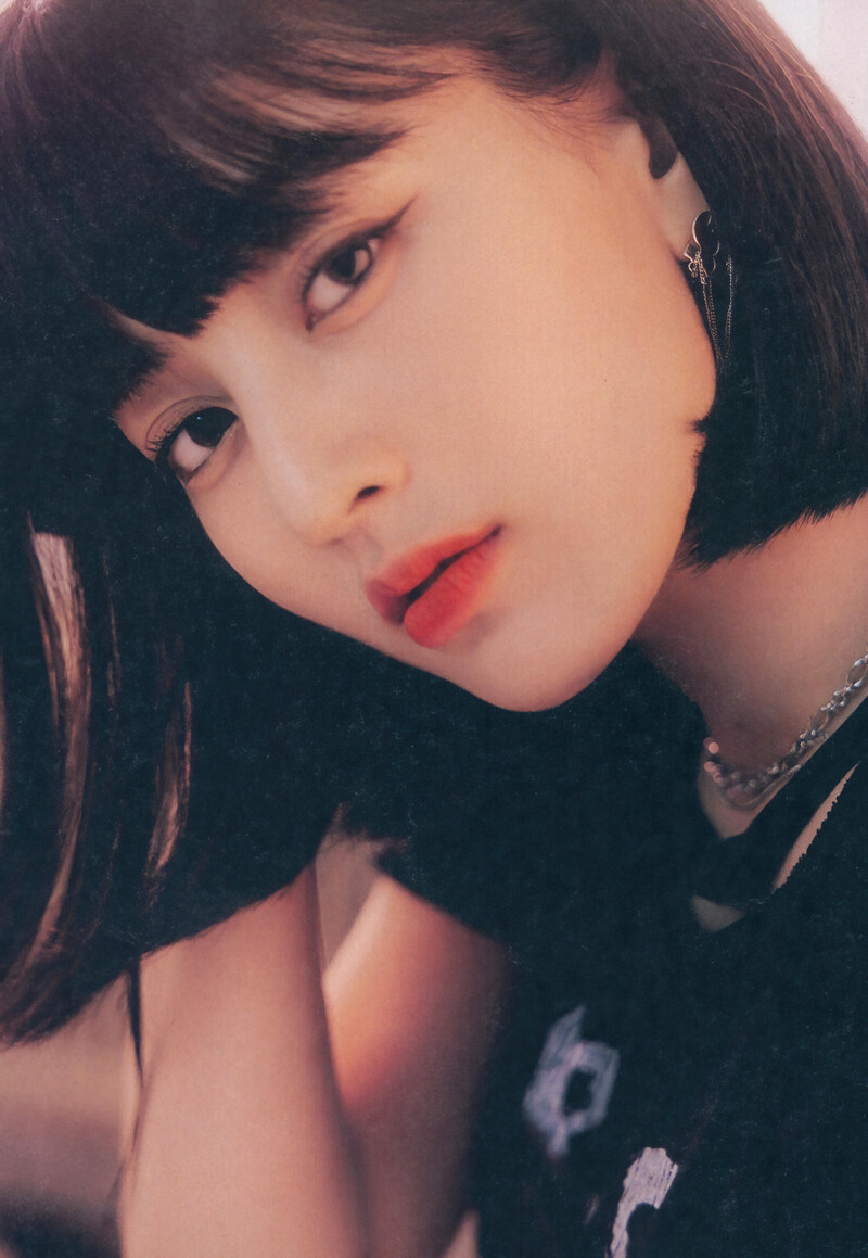 TWICE 2023 Season's Greetings "SECRET LIFE@HOUSE" Scans documents 18