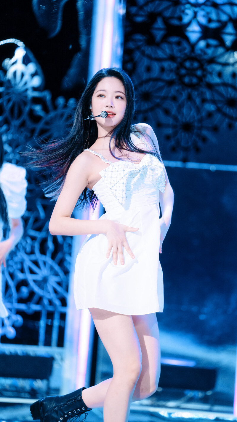 220508 LE SSERAFIM Eunchae - 'FEARLESS' at Inkigayo documents 8