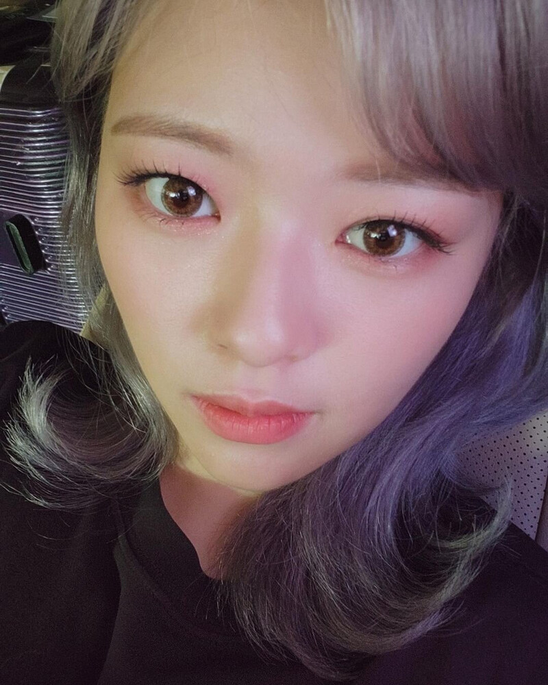 220824 TWICE Jeongyeon Instagram Update documents 4