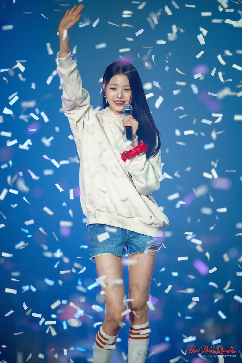 230212 IVE Wonyoung - The First Fan Concert 'The Prom Queens' Day 2 documents 1