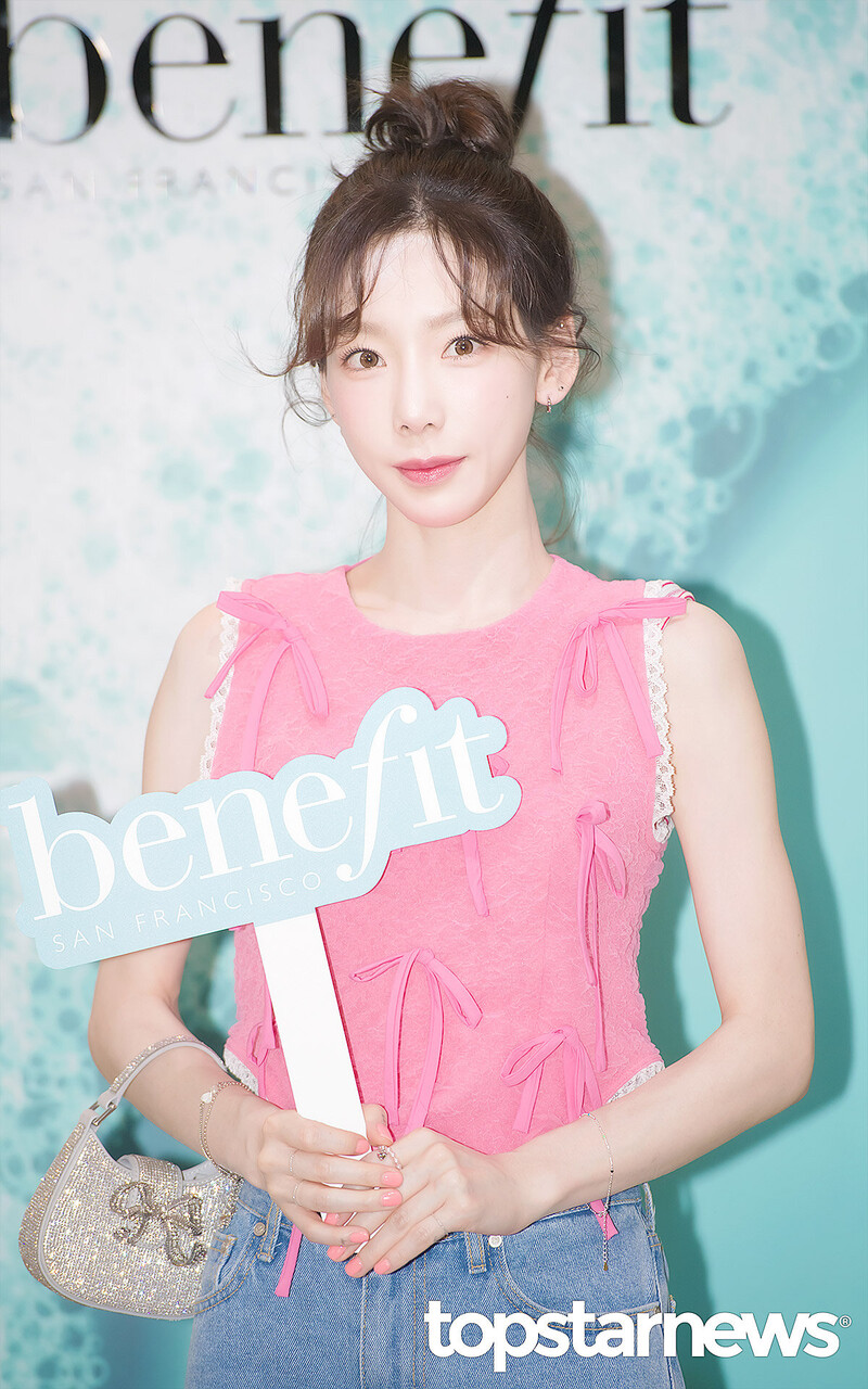 230330 Taeyeon - Benefit Pop-up Store Event documents 3