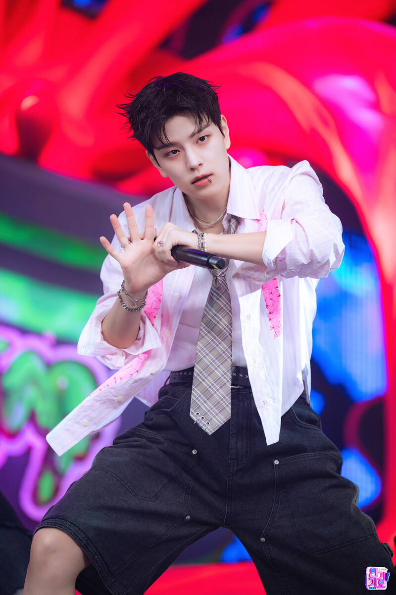 240811 StrayKids Seungmin - 'JJAM' + 'Chk Chk Boom' at Inkigayo documents 2