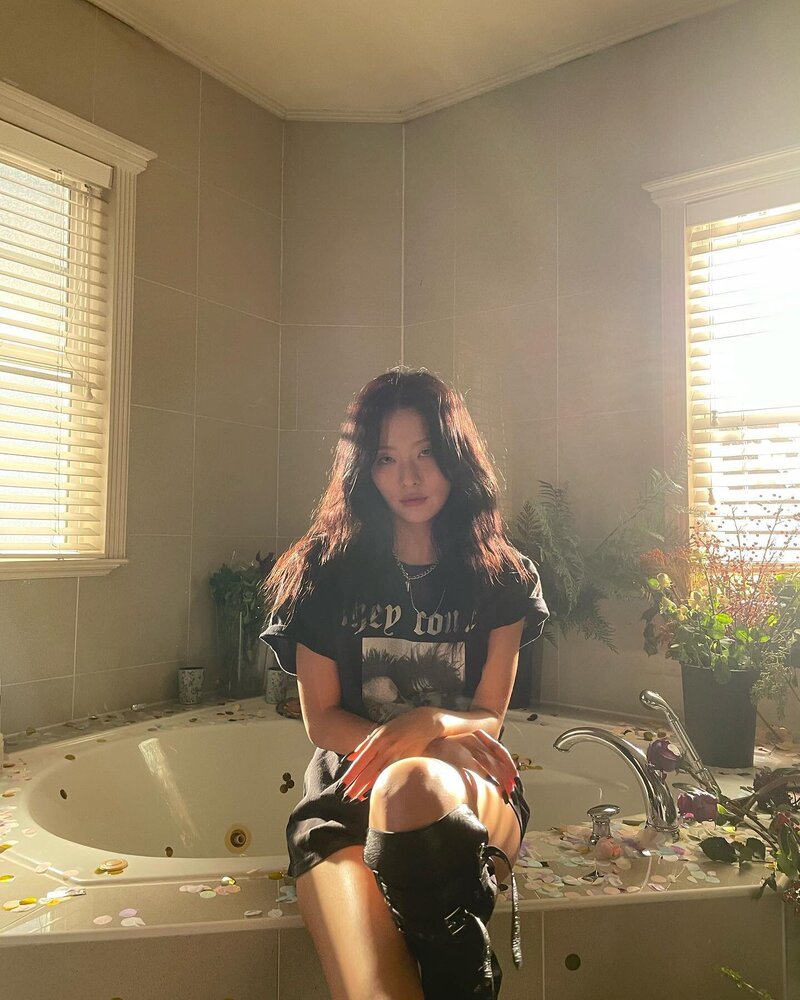 221201 Red Velvet Seulgi Instagram Update documents 7