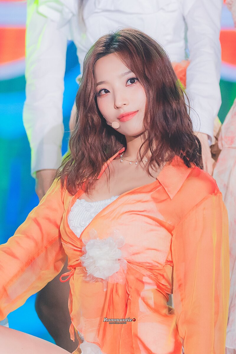 220809 fromis_9 Saerom at KBS Open Concert in Ulsan documents 1