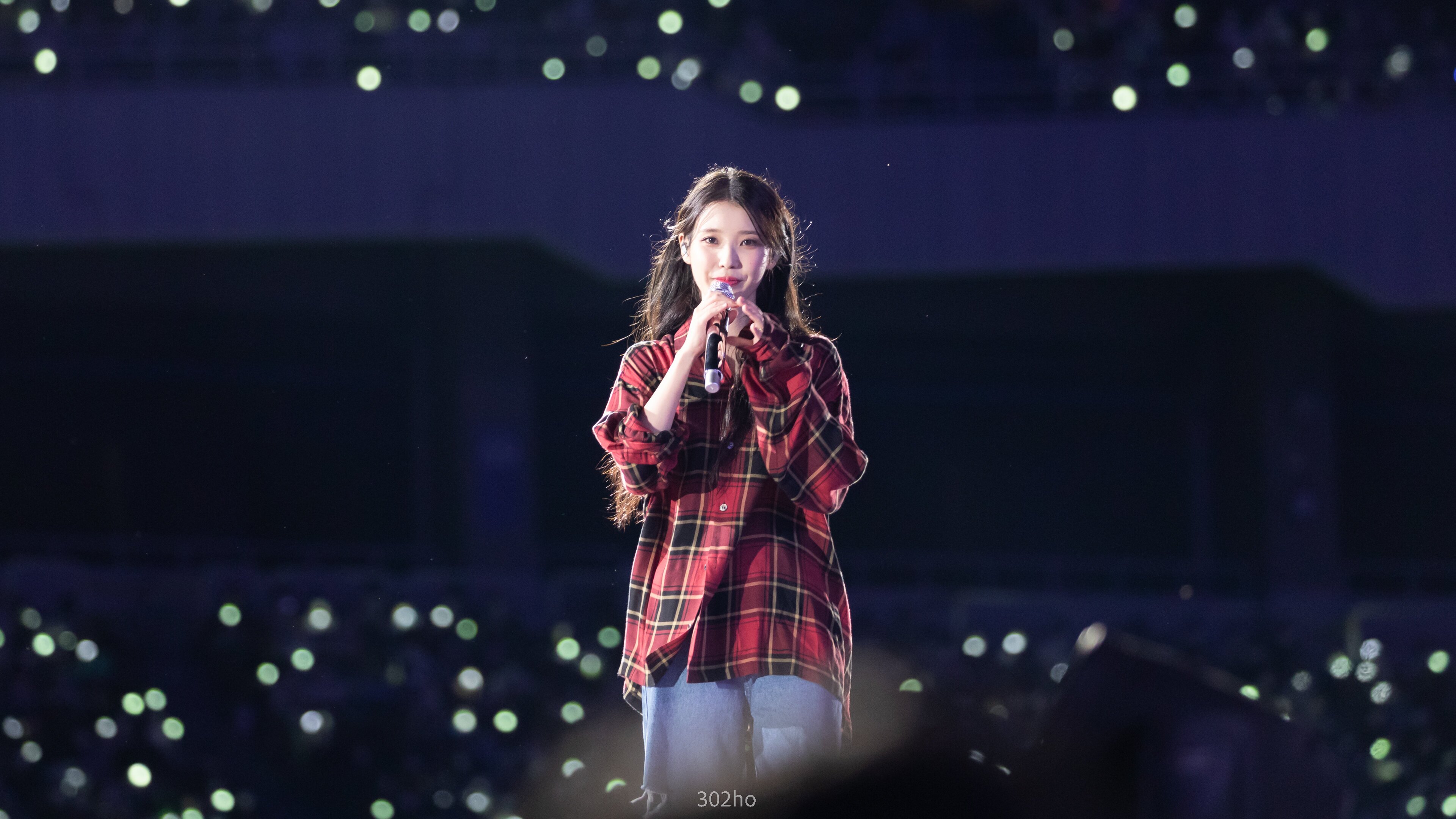 220918 IU - 'The Golden Hour' Concert | kpopping