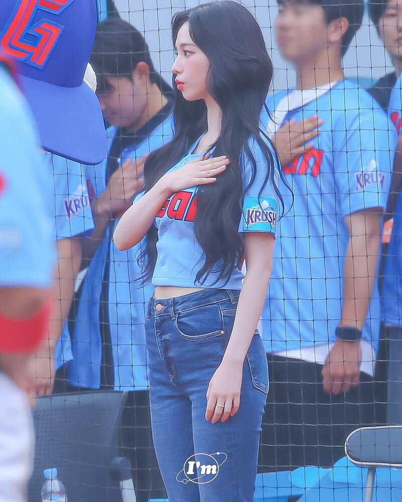 240609 - KARINA First Pitch for Lotte Giants at Sajik Stadium in Busan documents 7