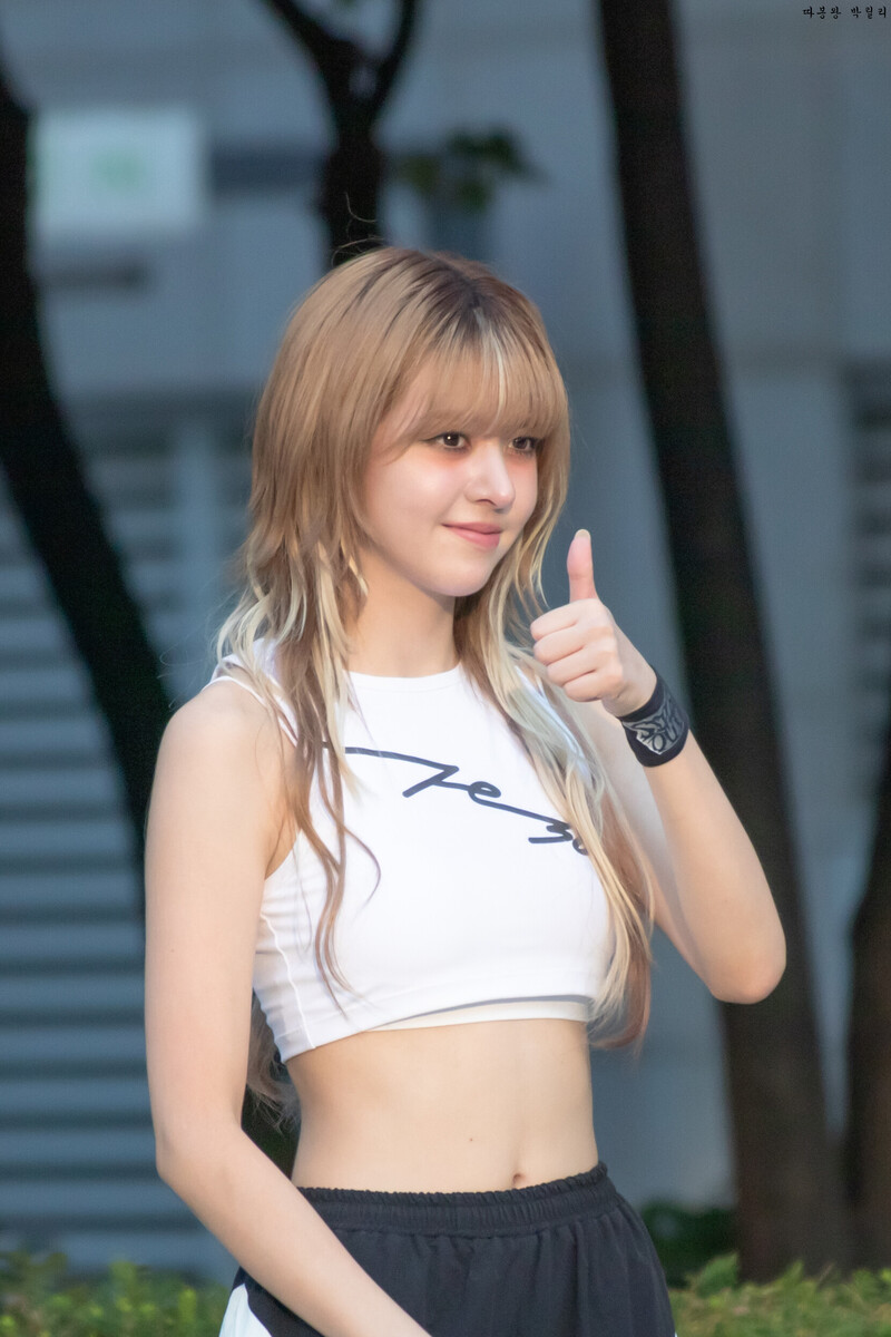 240907 NMIXX Lily - Music Core Mini Fanmeeting documents 1