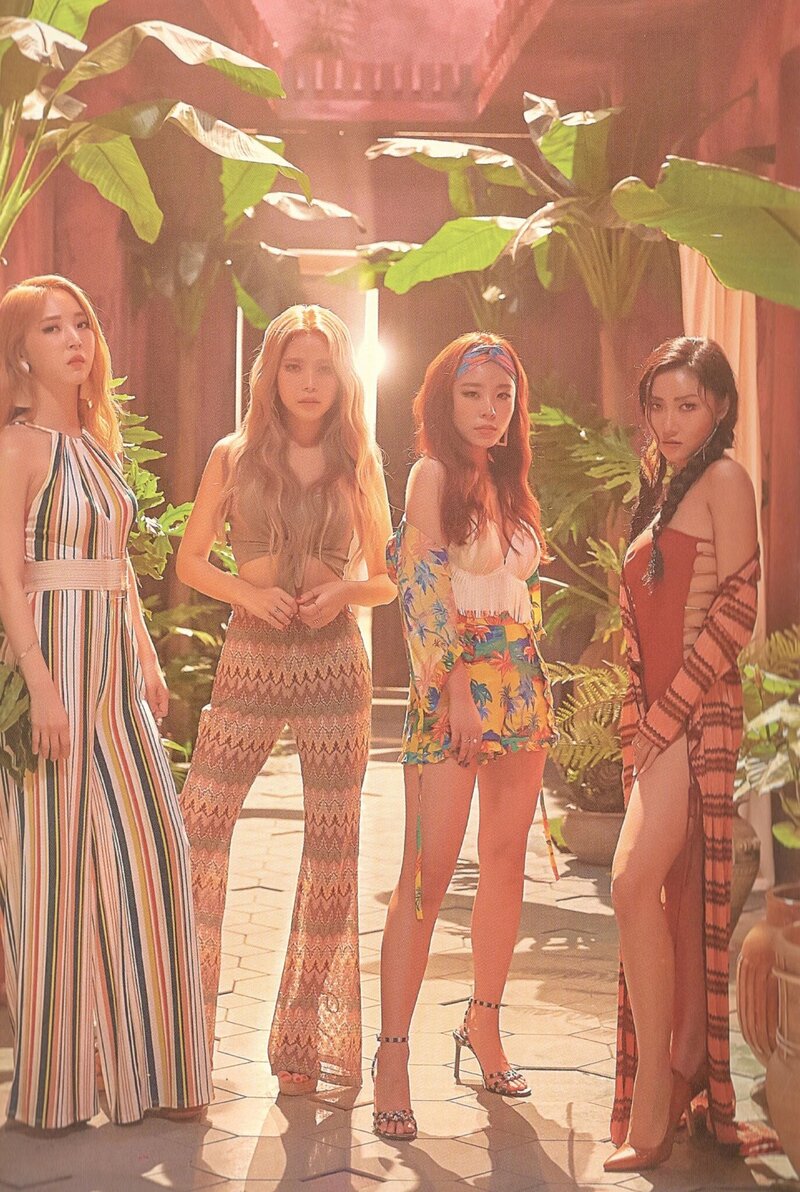 MAMAMOO 7th Mini Album 'Red Moon' [SCANS] | kpopping