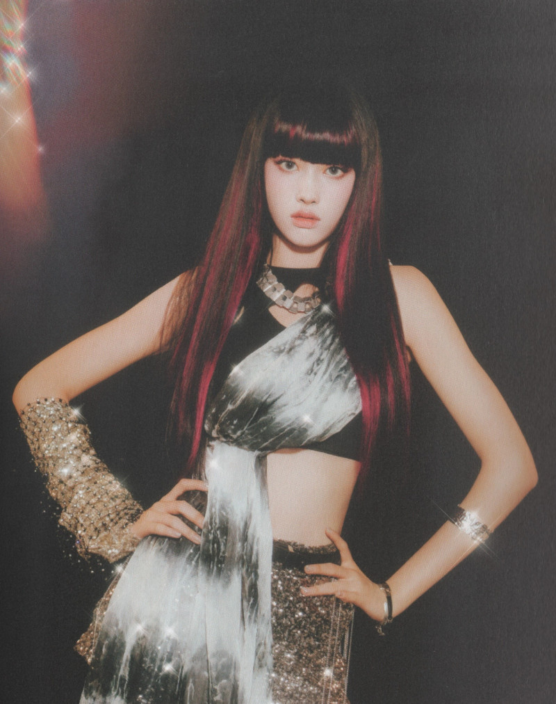 STAYC - 'Star To A Young Culture' Album [SCANS] documents 20
