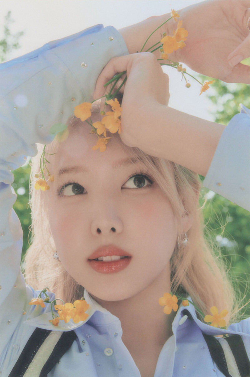 TWICE 11th Mini Album "BETWEEN 1&2" [SCANS] documents 3