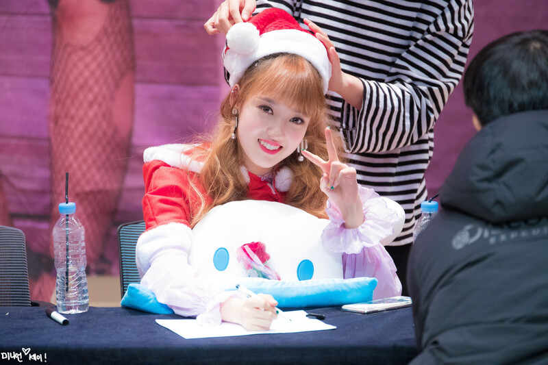 181201 Weki Meki Sei at 'KISS, KICKS' Incheon & Guro Fansigns documents 7