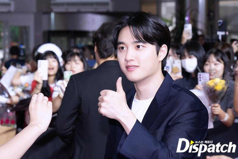 230725 EXO D.O. - 'The Moon' Red Carpet documents 2