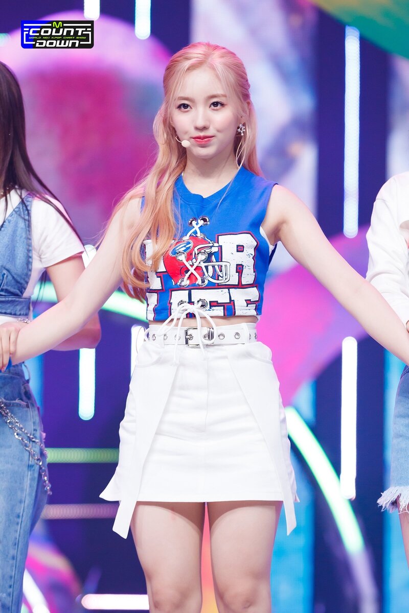 220623 Kep1er - 'UP!' at M Countdown documents 2