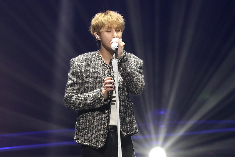 231129 - Naver - Sunggyu Fall In Love Behind Photos | kpopping