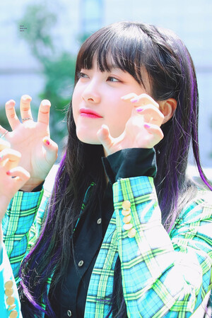 190531 Weki Meki Lucy at Music Bank mini fanmeeting