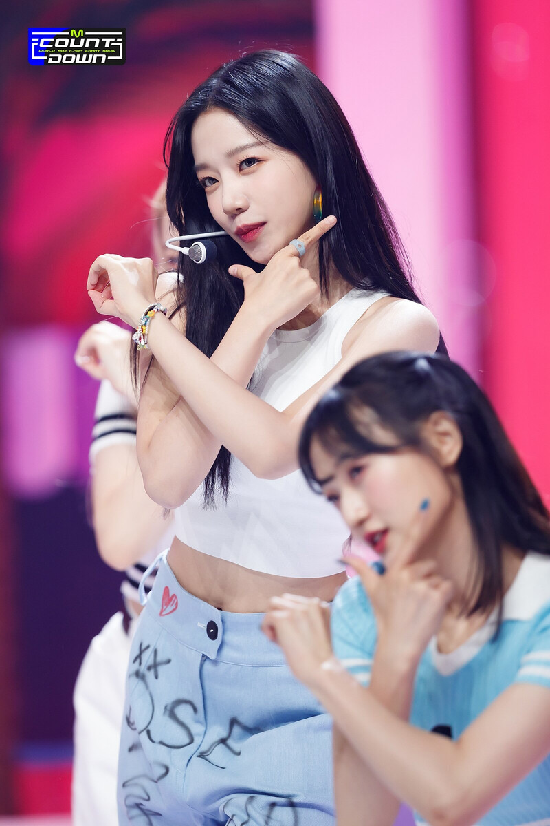 220602 Jo Yuri - 'Love Shhh!' at M Countdown documents 10