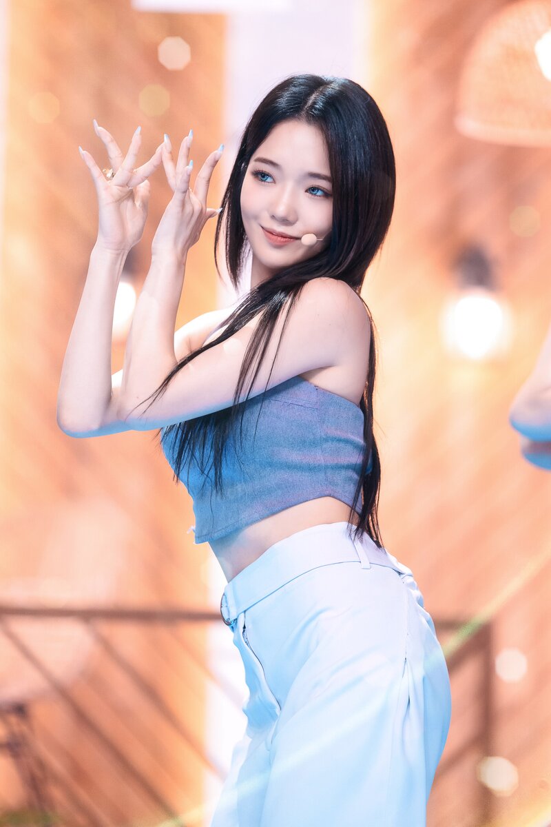 220703 fromis_9 Jisun - 'Stay This Way' at Inkigayo documents 20