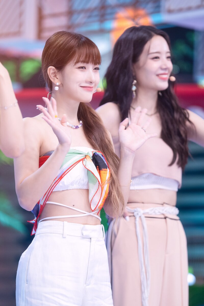 220703 fromis_9 - 'Stay This Way' at Inkigayo documents 1