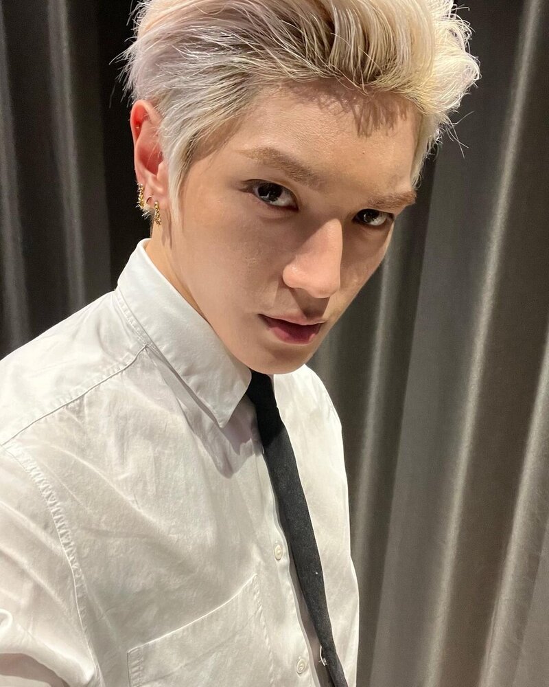 220824 NCT Taeyong Instagram Update documents 1