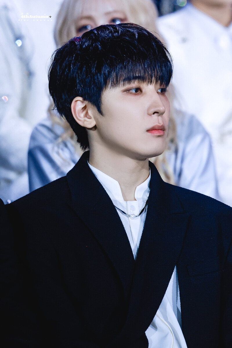 250105 SEVENTEEN Wonwoo at Golden Disc Awards 2025 documents 13