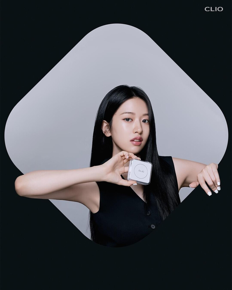 IVE Yujin x CLIO documents 2