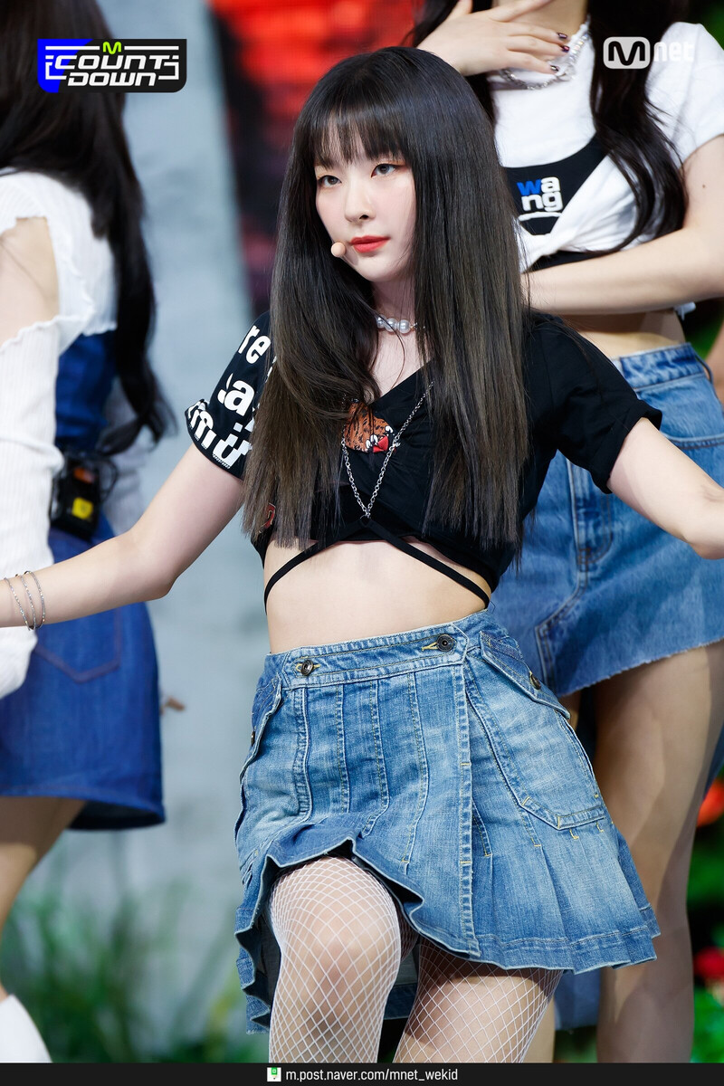 210826 Red Velvet - 'Queendom' at M Countdown documents 13