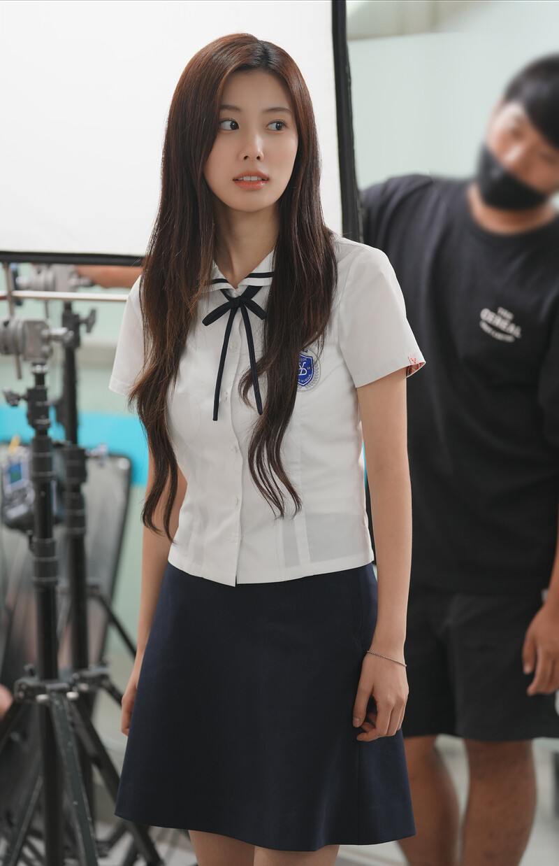 221119 8D Naver Post - Kang Hyewon - 'Seasons of Blossom' Behind documents 11