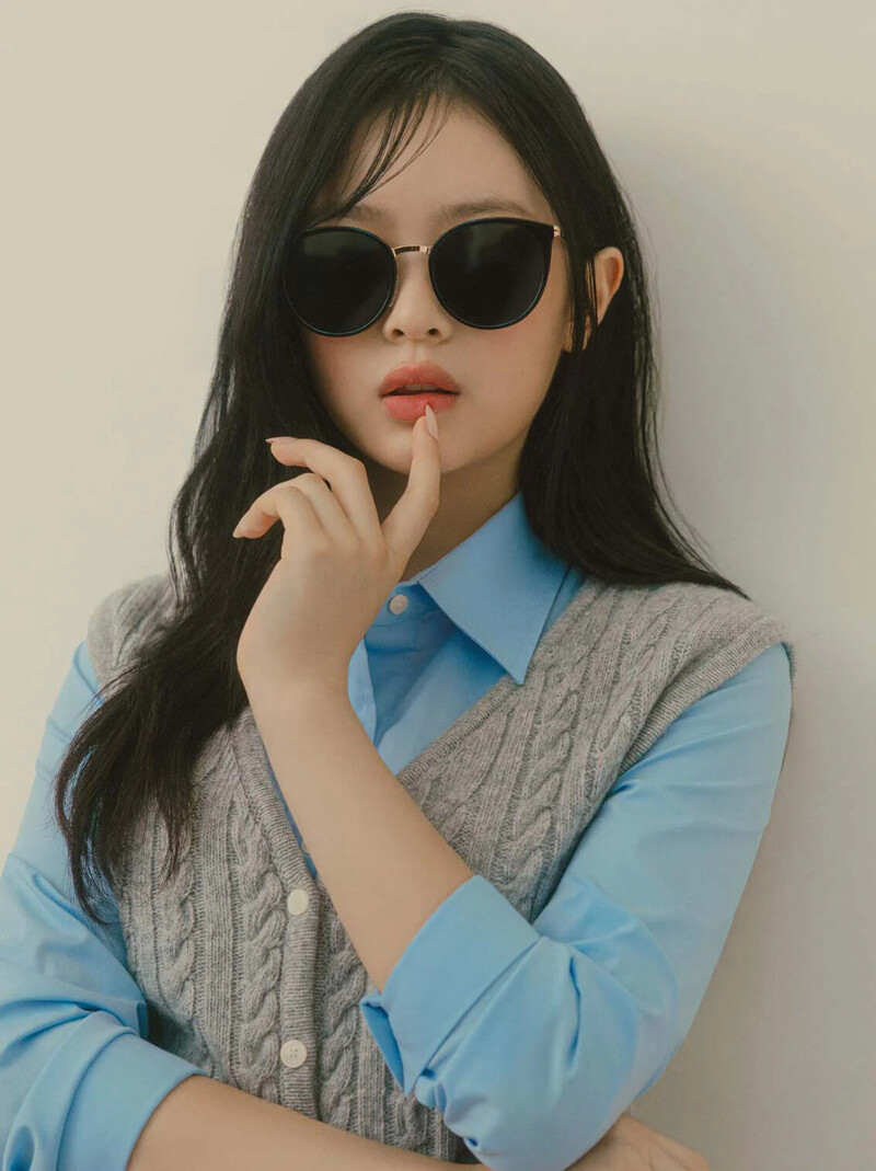 NewJeans for Carin - 24FW Eyeglasses Collection 'Can't Take My Eyes Off You' documents 1