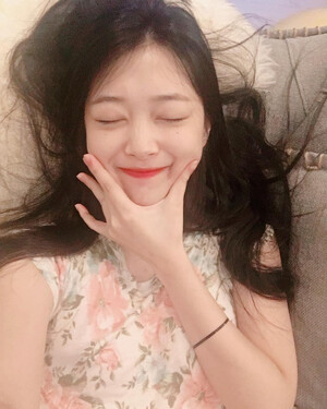 170801 Sulli Instagram Update