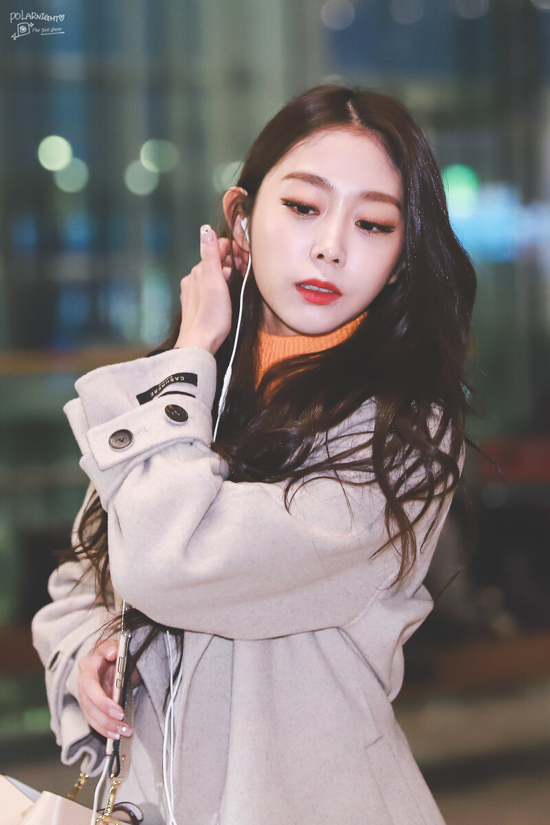 191108 Lovelyz Jisoo documents 3