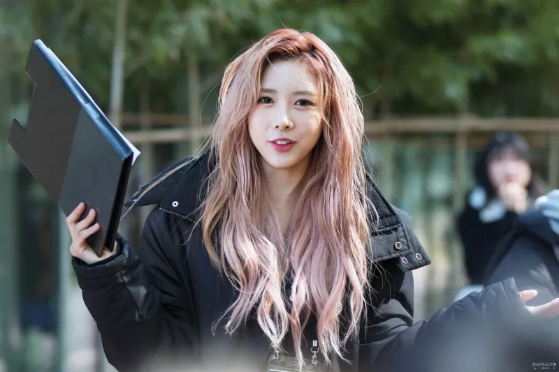 Yoohyeon943.jpg