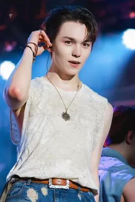 240909 SEVENTEEN Vernon - Lollapalooza in Berlin