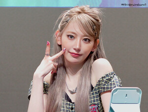 240906 LE SSERAFIM Sakura - Aladdin Fansign Event