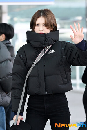 250102 Jeon Somi at Incheon Airport