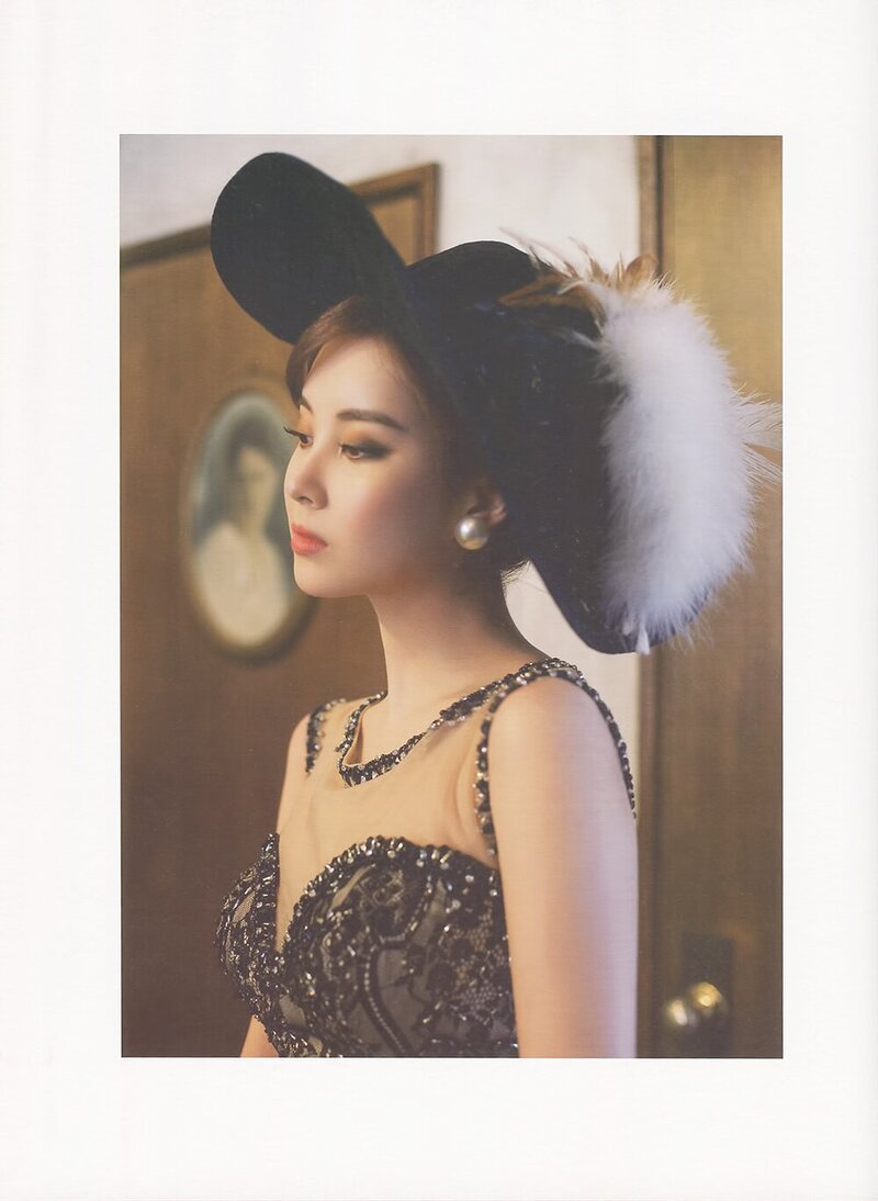 [SCAN] Seohyun - 'Love, Still' Concert photobook goods documents 10