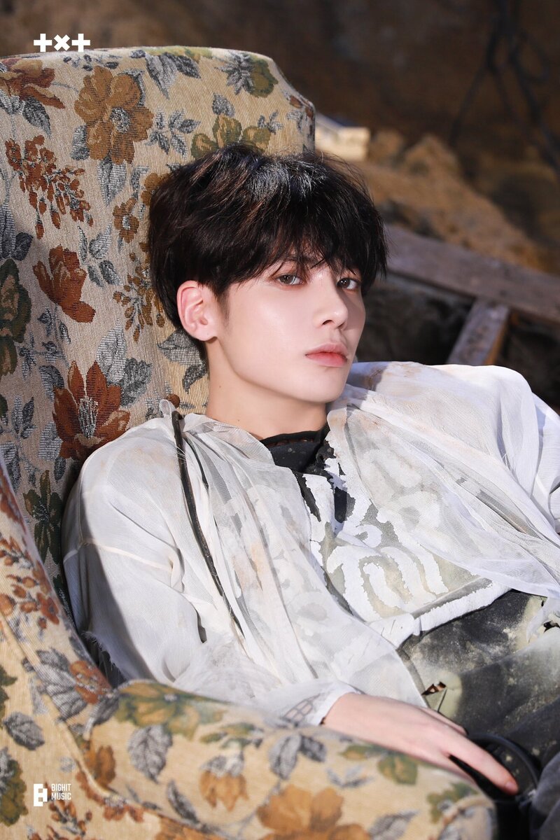 TXT 'The Name Chapter' Jacket Photo Sketch documents 6