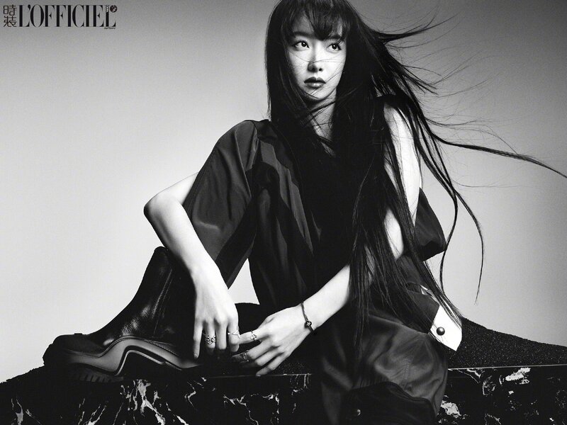 Victoria Song for L'Officiel China Magazine December 2023 Issue documents 3