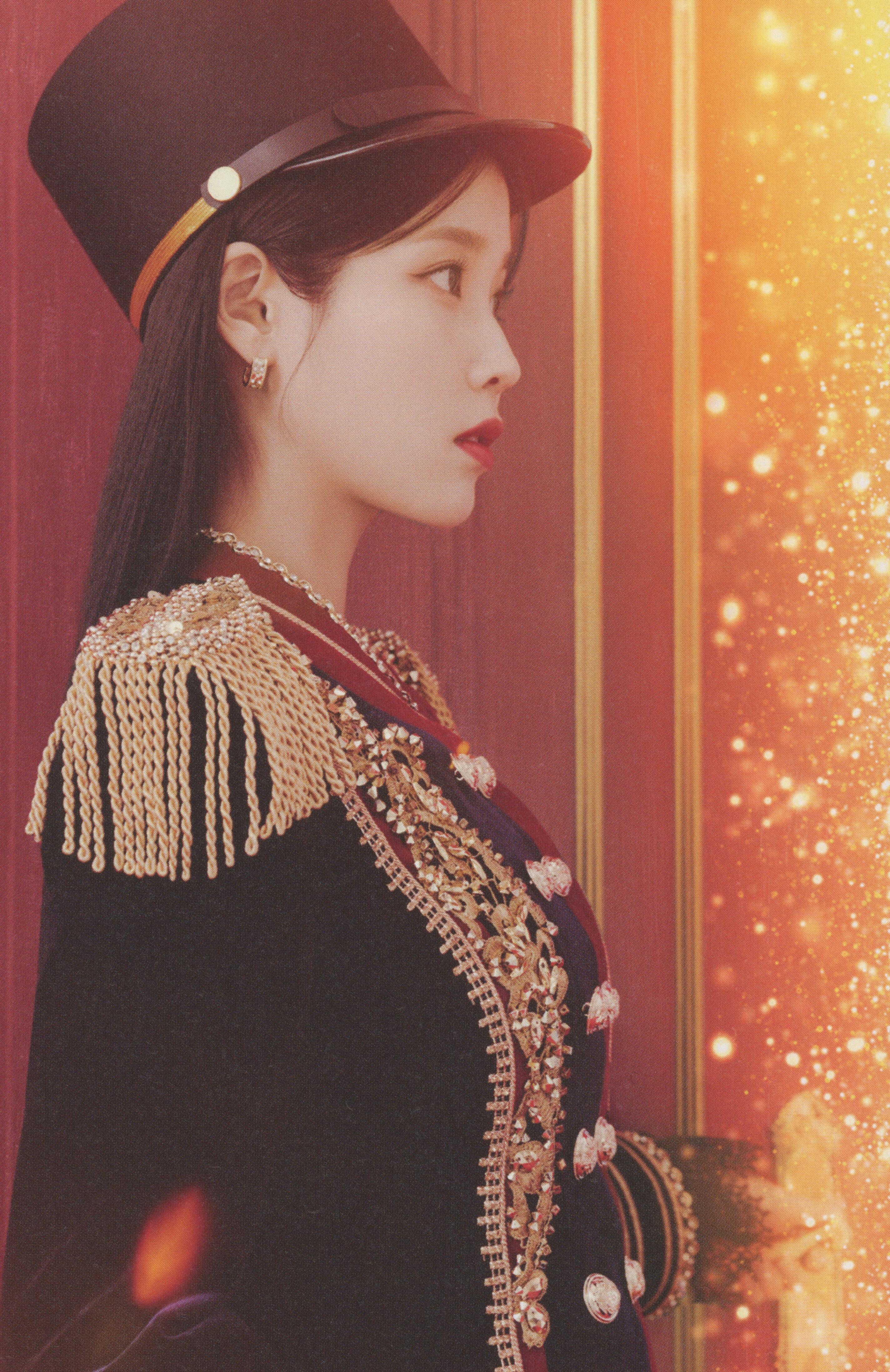 IU Official Concert 'The Golden Hour' Photobook Scans | kpopping