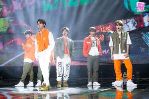 201206 NCT U - '90’s Love' at SBS Inkigayo