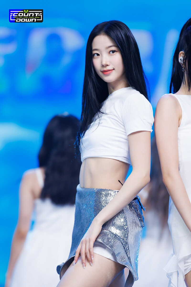 230504 LE SSERAFIM Kazuha 'No-Return (Into the unknown) at M Countdown documents 1