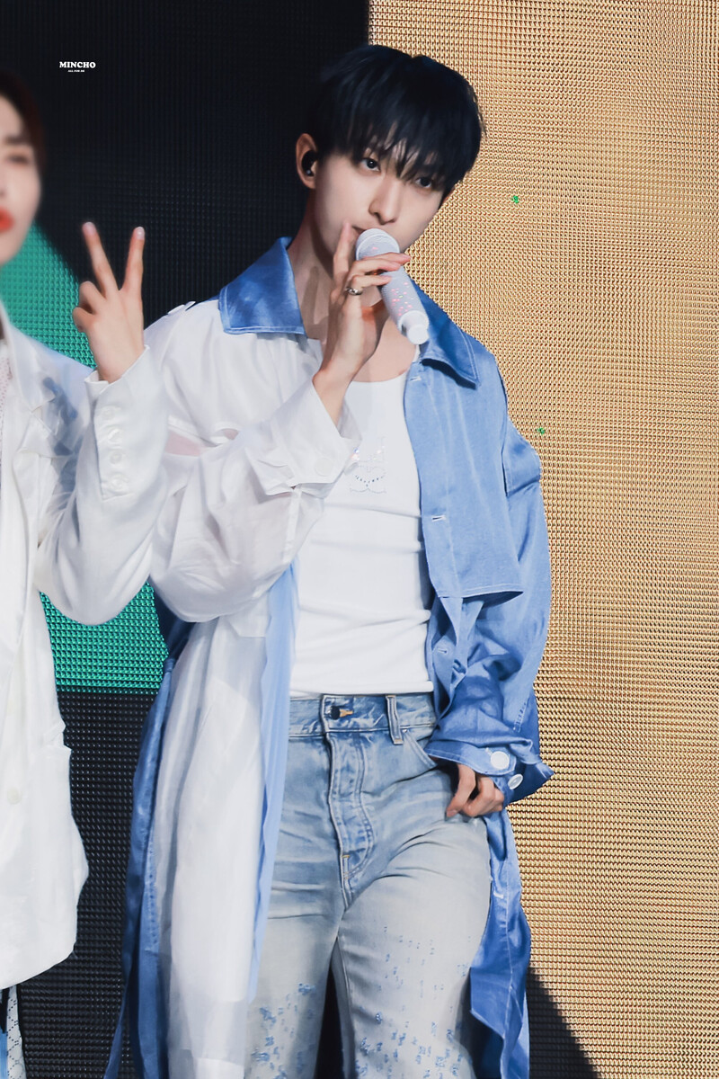 240616 SEVENTEEN DK - 2024 Weverse Con Festival documents 12