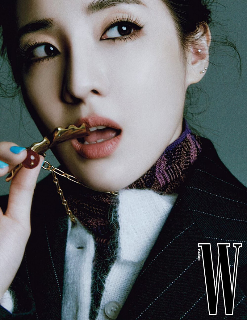 Dara for W Korea November 2021 issue documents 3