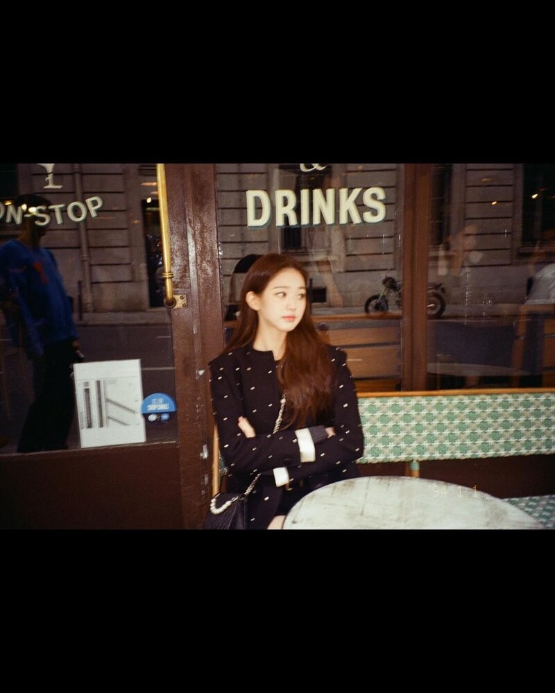 221027 IVE Wonyoung Instagram Update documents 4