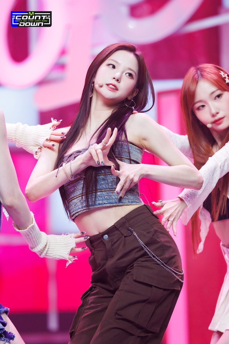 230413 Kep1er Yujin - 'Giddy' & 'Back to the City' at M COUNTDOWN documents 1