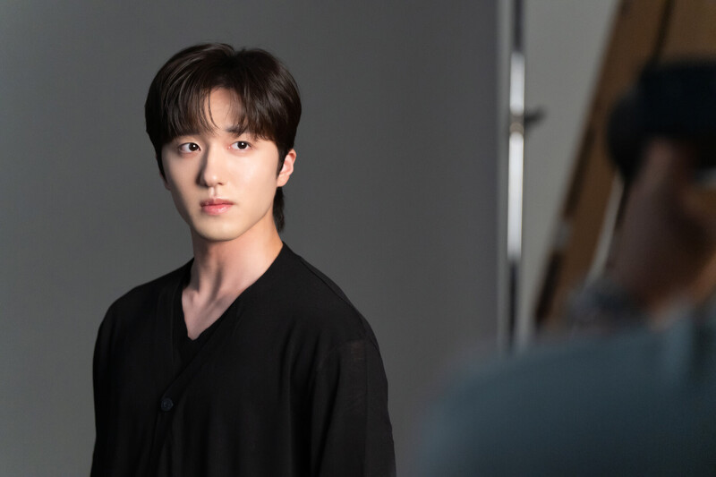 240613 - Naver Article - Actor SF9 Chani and Hwiyoung  behind photos documents 18