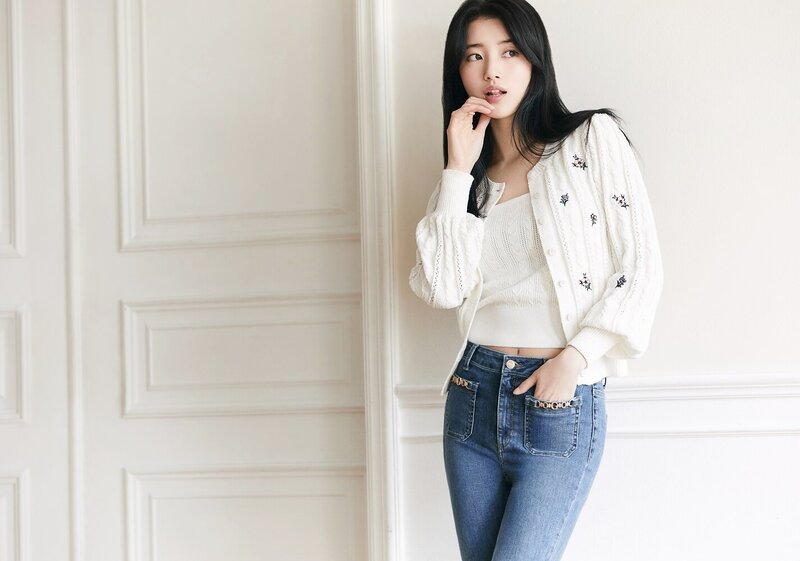 Bae Suzy for GUESS 2022 SS Collection "Denim Of The Day" documents 16